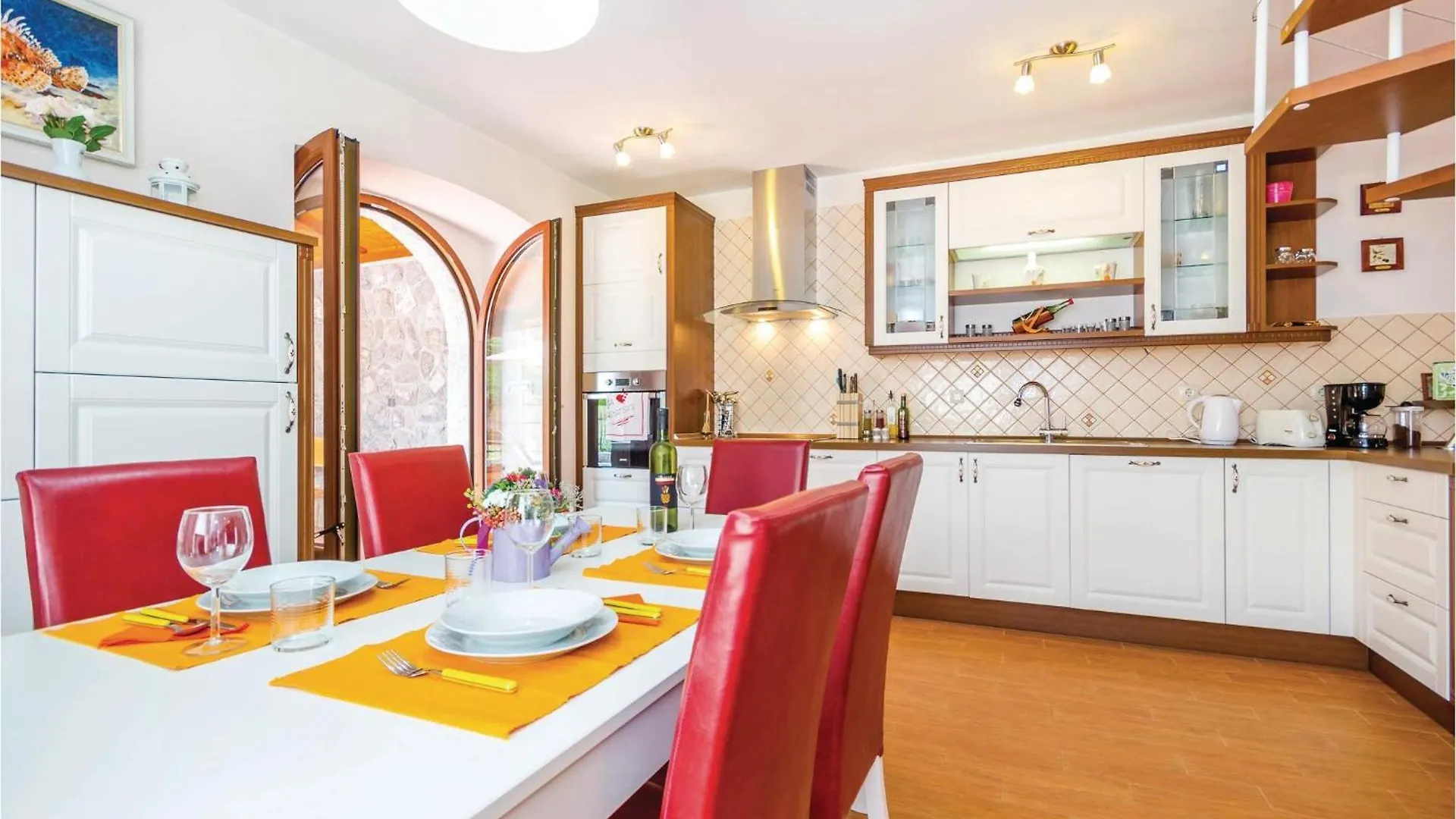 3 Bedroom Lovely Home In Bregi 오파티아 0*,
